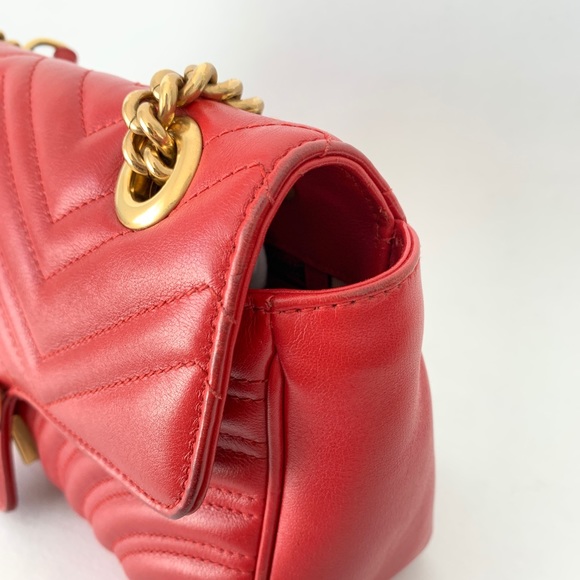 SOLD Gucci Marmont Matelassé Shoulder Bag - Picture 4 of 10